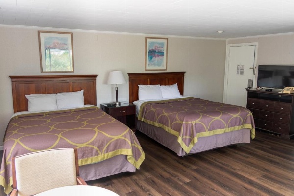 Super 8 by Wyndham W Yarmouth Hyannis/Cape Cod image 16