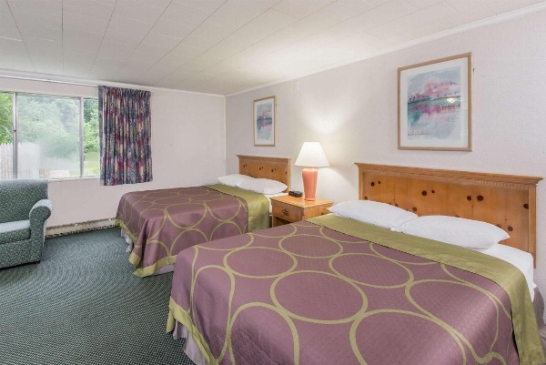 Super 8 by Wyndham W Yarmouth Hyannis/Cape Cod image 4