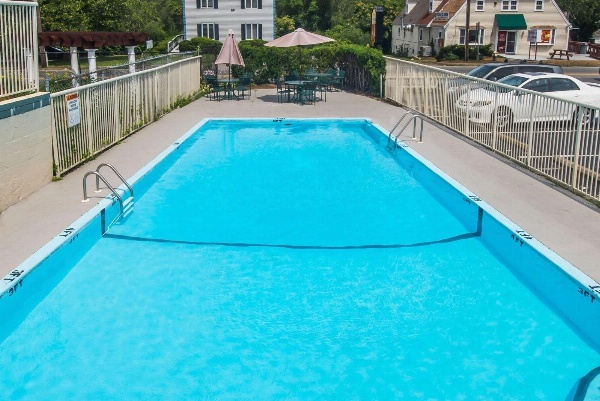 Super 8 by Wyndham W Yarmouth Hyannis/Cape Cod image 7