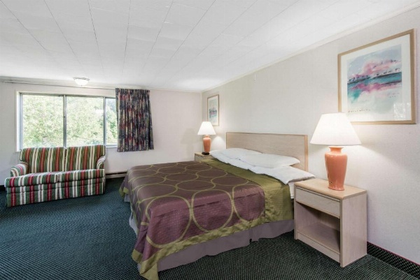 Super 8 by Wyndham W Yarmouth Hyannis/Cape Cod image 9
